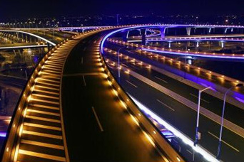 城(cheng)市道路(lu)炤明